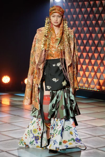 Look 8